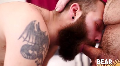 Young Big Bear Claudio White Swaps Head and Fucks