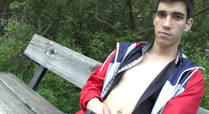 Amateur European Gets Handjob in Public Park