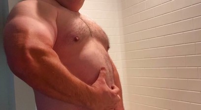 Bear Daddy been producing so much Semen that he gotta pump a load out before the gym.