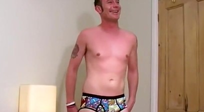 British amateur Rik masturbates and cums after an interview