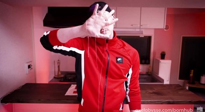 Anani6: Making Lube and Fisting Tutorial with Axel Abysse