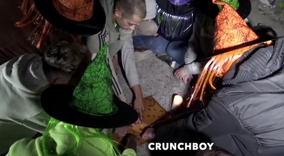 Amazing porn fuck bareback in the night in HALLOWEEN during the night ceremony Crunchboy