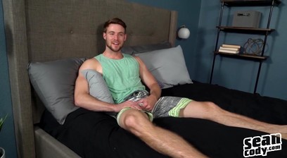 Kody jerking off dick