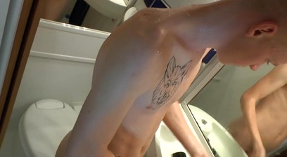18 Boy - Handjob and Pissing in Prague