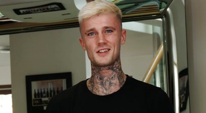 Young Straight Stud Harry's 1st Man Suck